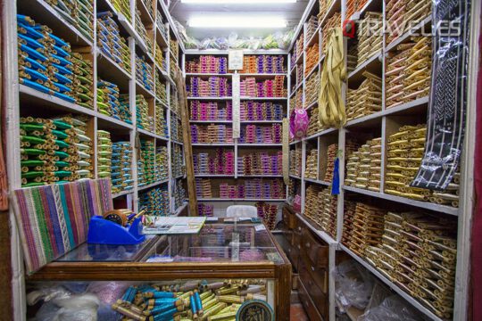 Tienda de hilos de costura en el Zoco