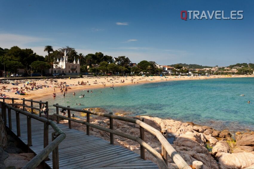 costa brava, 36 banderas azules y cientos de propuestas náuticas