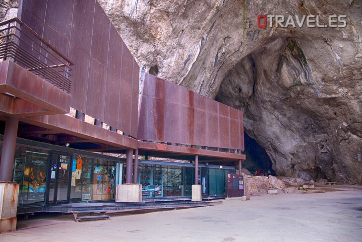 Gruta-de-Niaux-Museo-y-Recepción