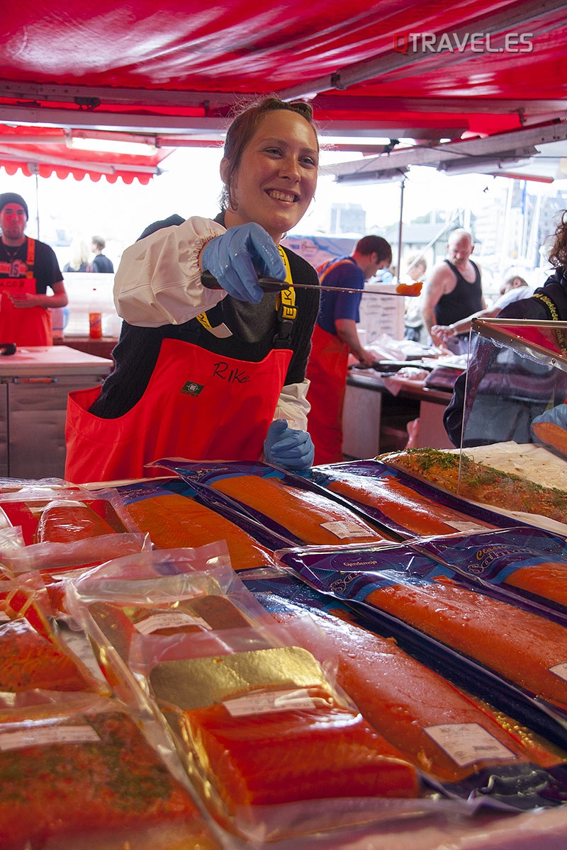 Mercado de Pescado en el puerto de Bergen