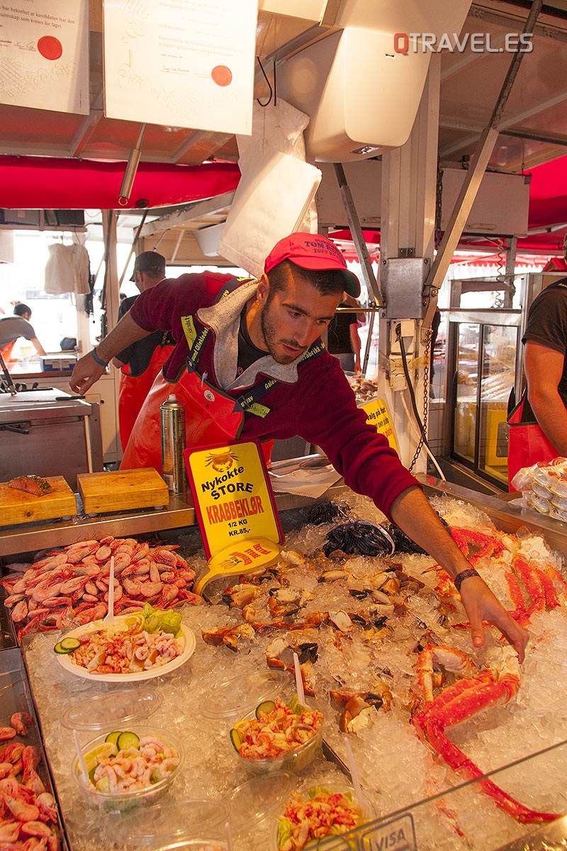 Mercado de Pescado en el puerto de Bergen