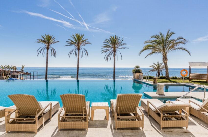  Los Beach Clubs más cool de España en hoteles