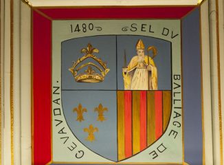 Escudo de Mende con las cuatro barra catalanes de los condes de Barcelona