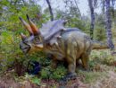 Parque temático de Vulcania paseando entre dinosaurios