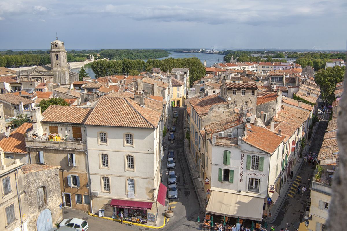 Vista aérea de Arlés desde un torre de defensa romana