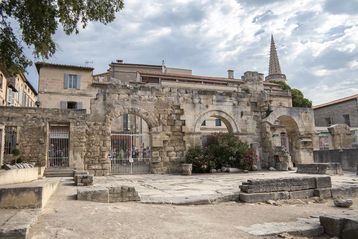 Restos del Teatro romano de Arles