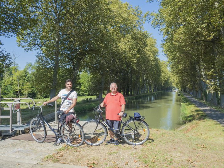 Ruta en bici por el canal de Garona