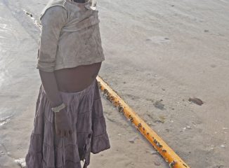 Niña pescando isla Magaruque