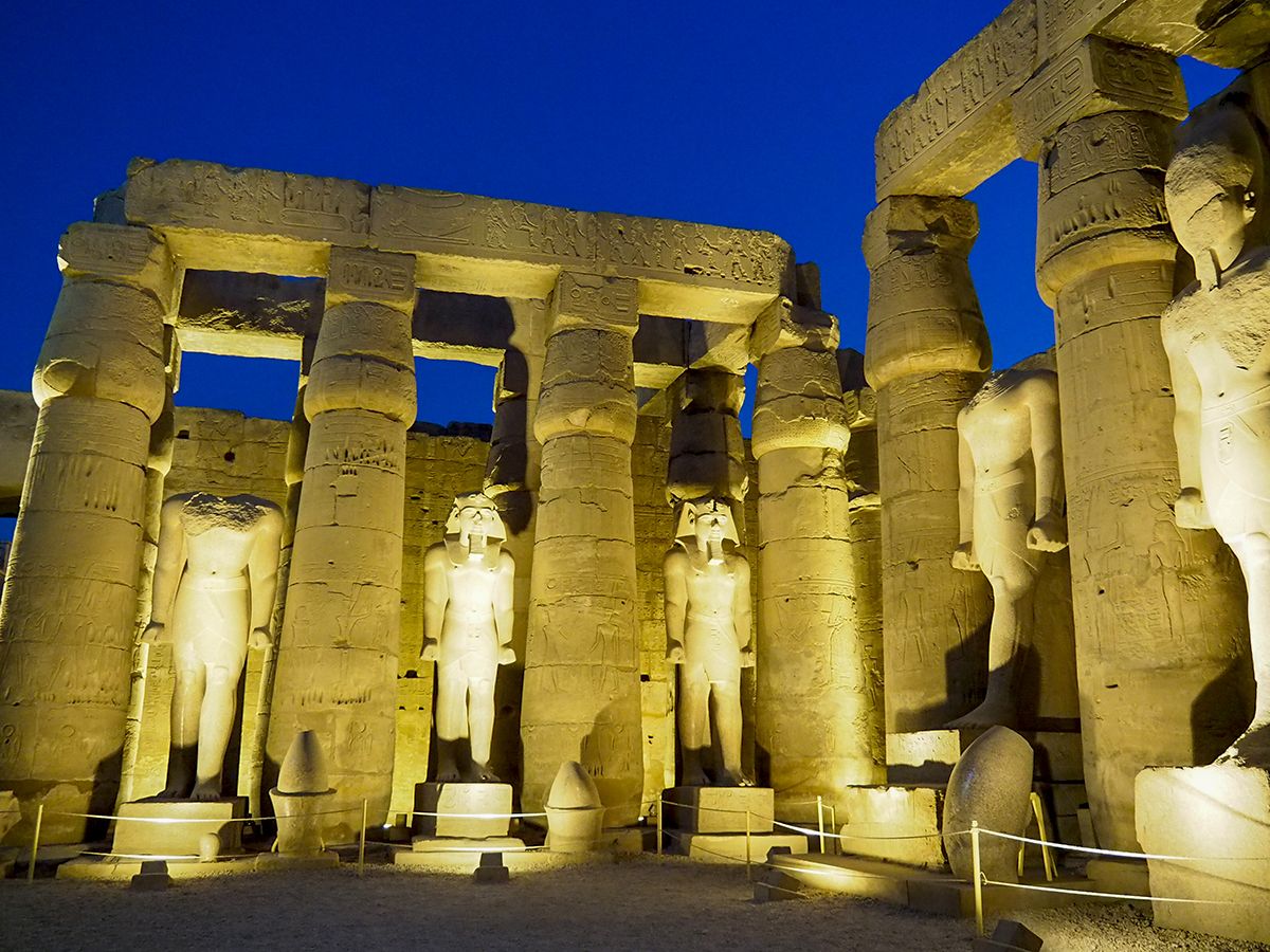 Luxor patio de Ramses II