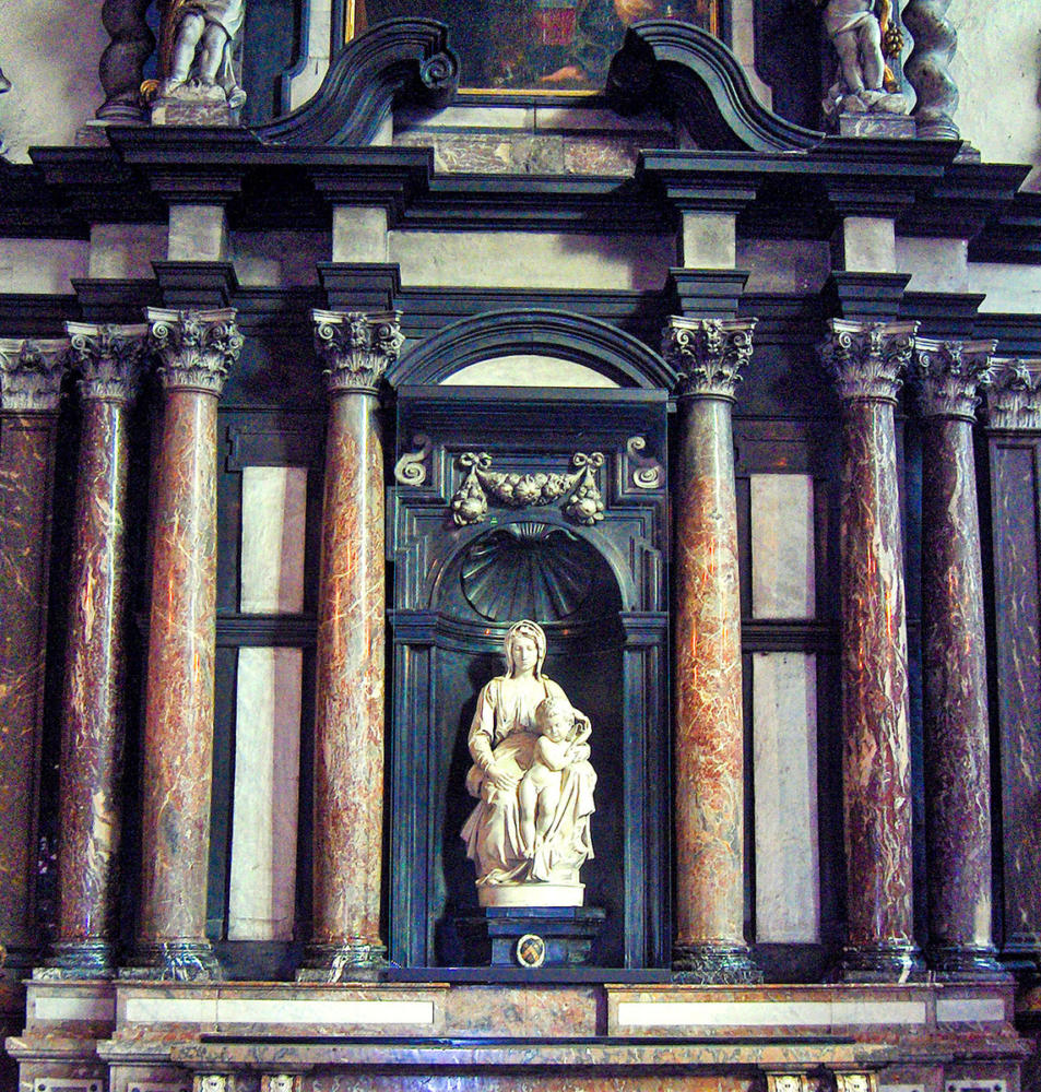 Madona de Miguel Ángel en Brujas