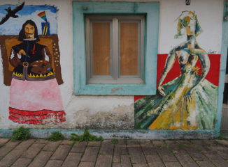 Street Art dedicado a las Meninas en el barrio de Canido