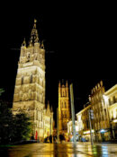 El Belfort, campanario de Gante, sobresale en el skyline de la ciudad junto a la torre de la catedral y a la Iglesia de San Nicolás.