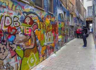 La calle Werregarenstraatje es un lienzo al aire libre para los artistas del grafiti.