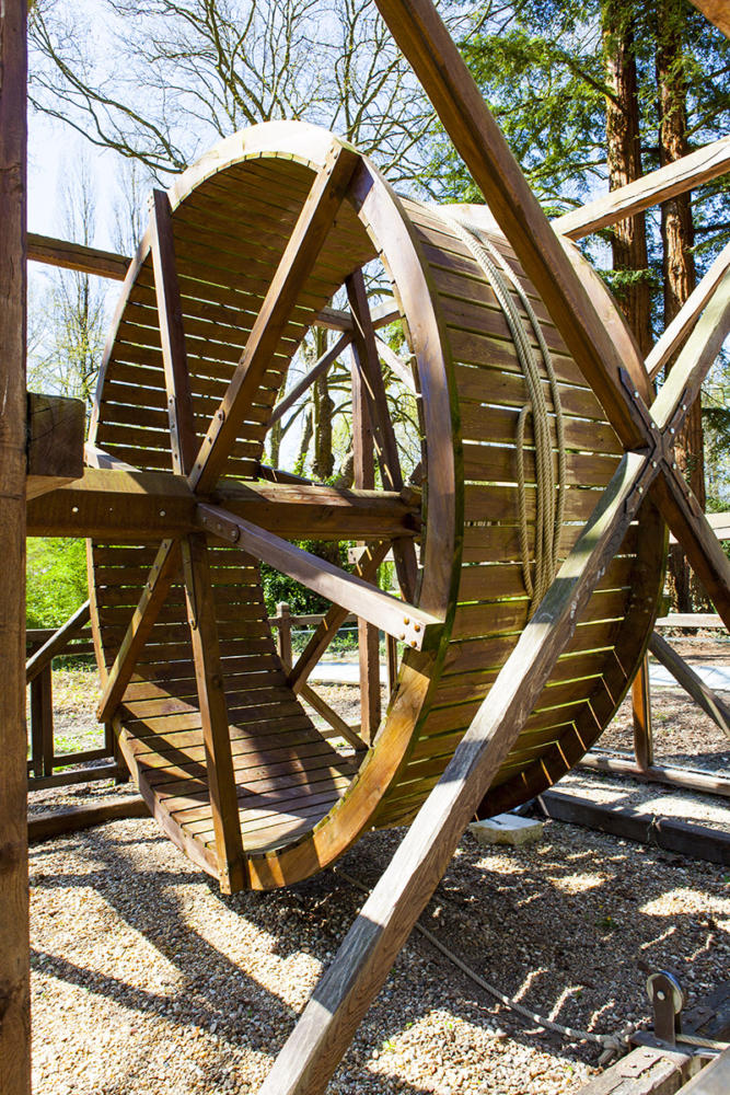 Inventos de Leonardo da Vinci en los jardines de Clos Luzé