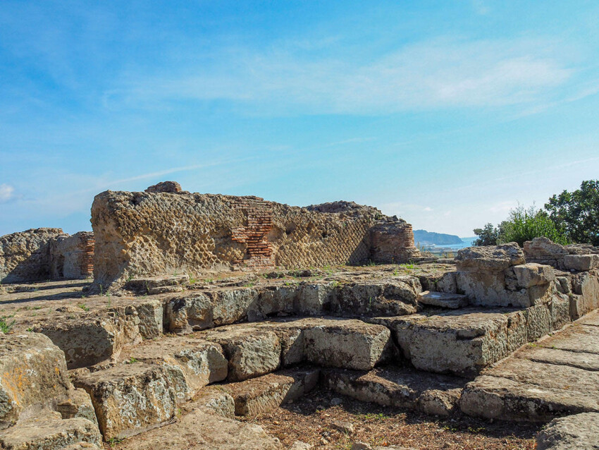 Templo de Apolo Parque arqueológico de Cumas