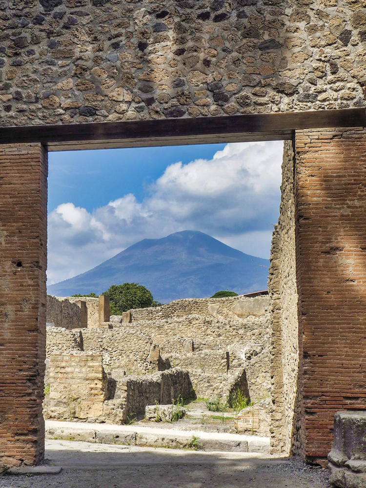 Pompeya vista del Volcan Vesubio