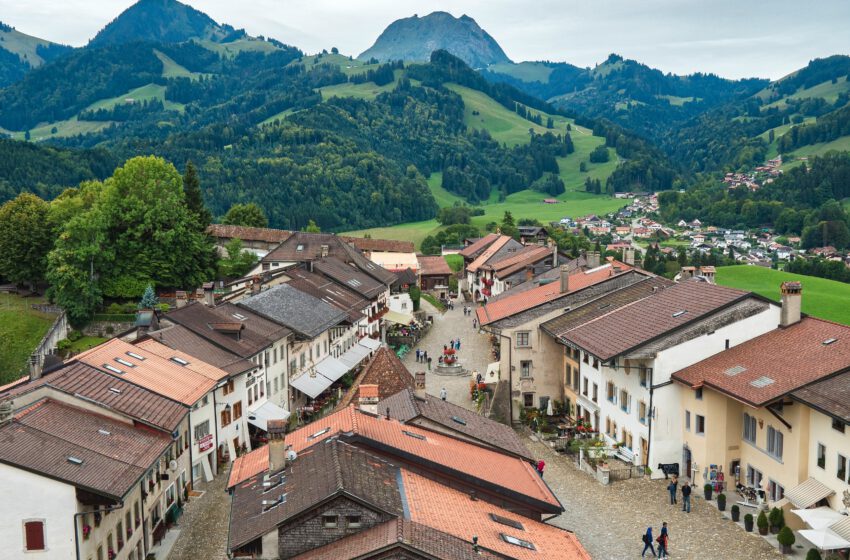  Gruyères, cuna del queso y el chocolate selecto de Suiza