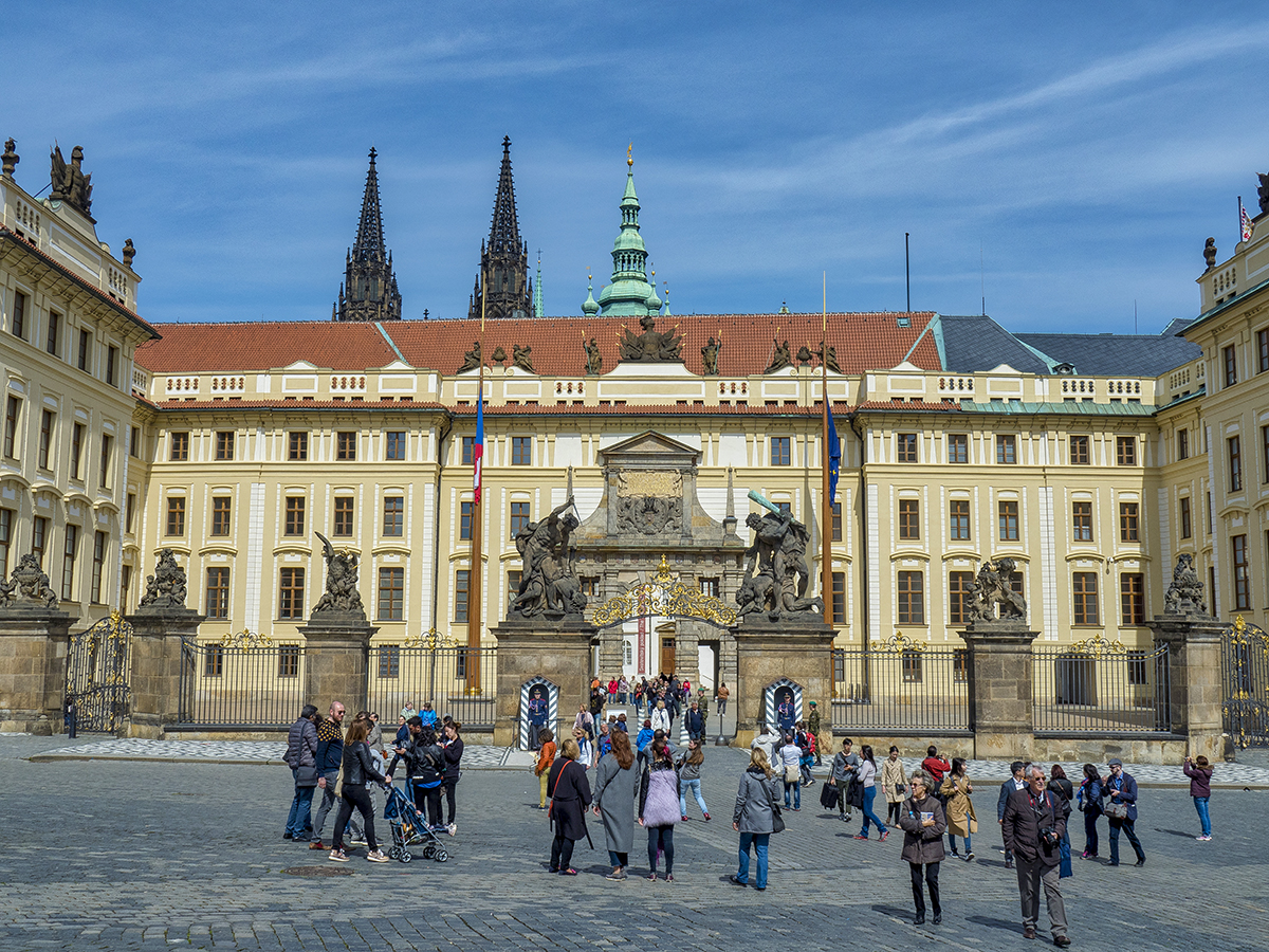 Entrada principal del Castillo de Praga