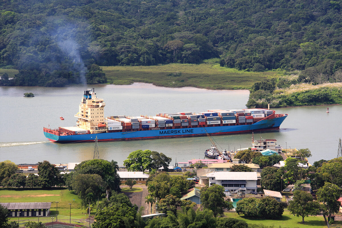 Barco panamax