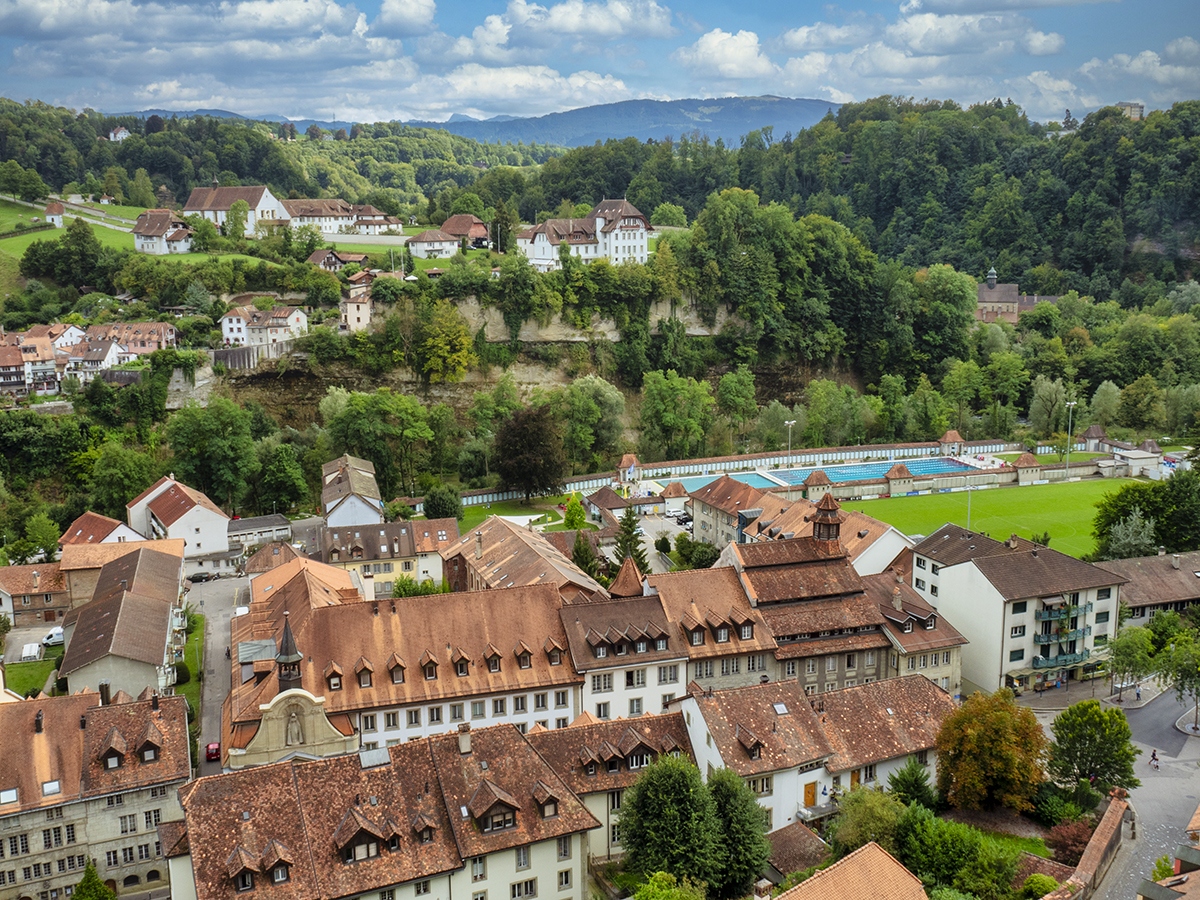 Cómo visitar y lo mejor que ver en la histórica ciudad de Fribourg