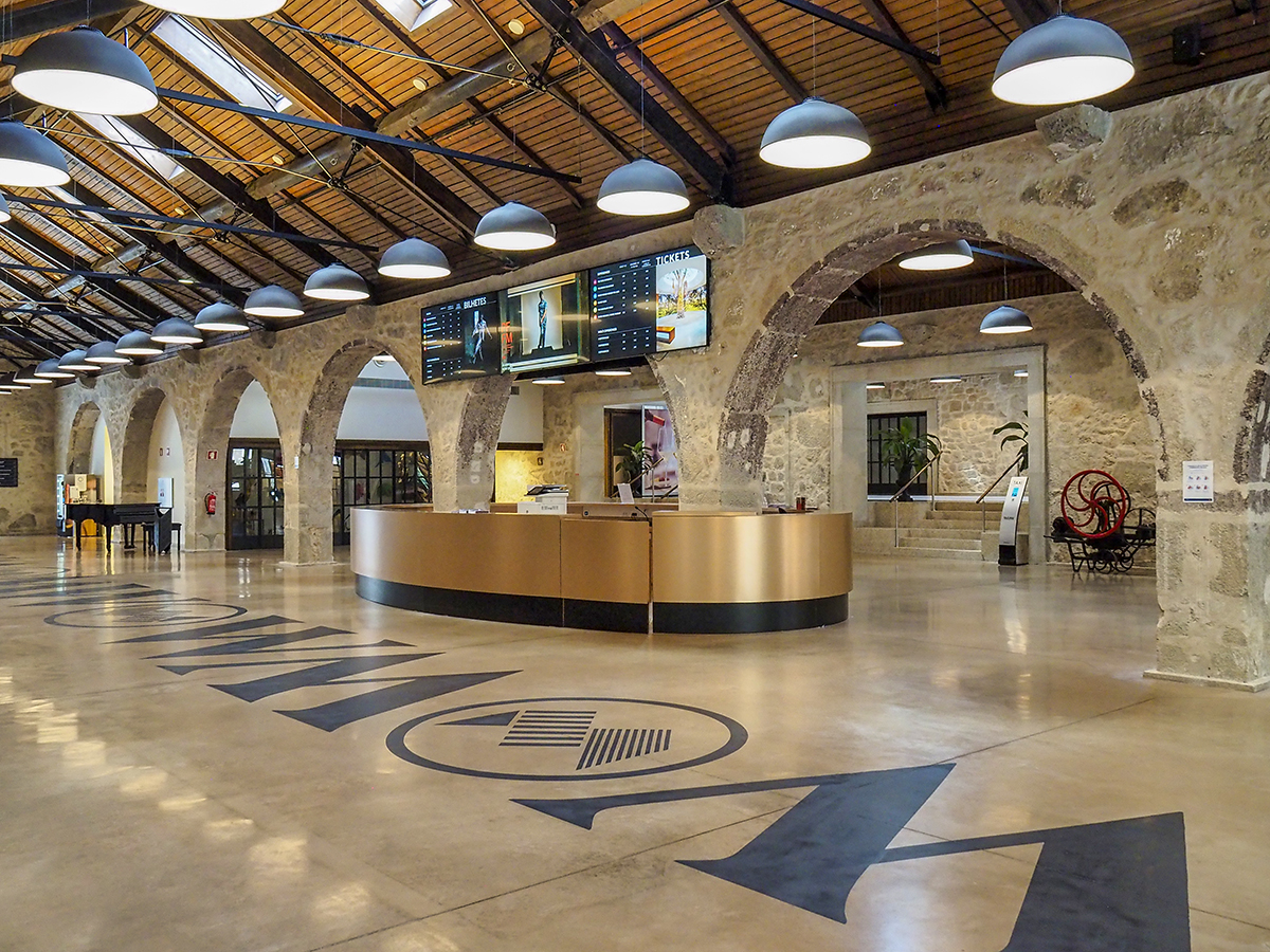 WOW Porto, siglas del Word of Wine -el Mundo del Vino