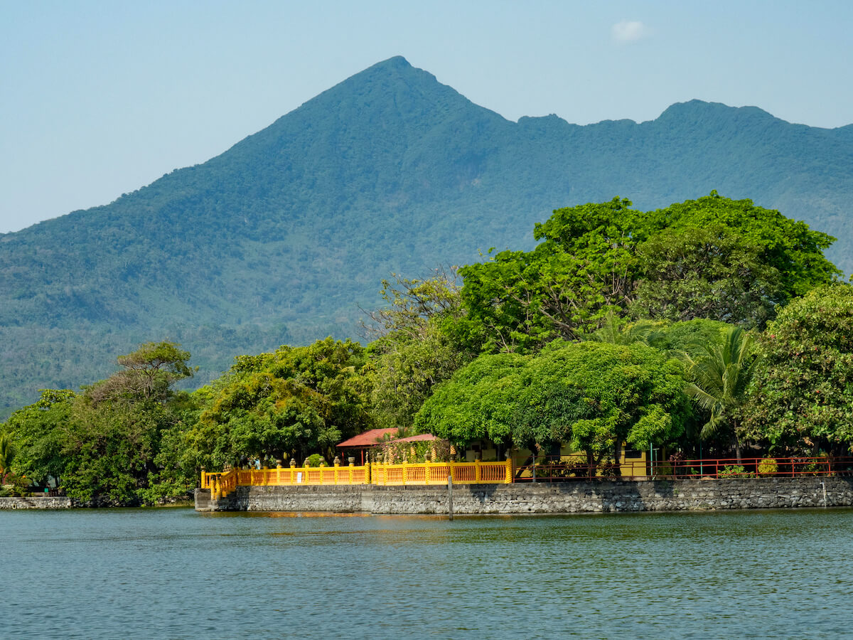 Volcán Monbacho 