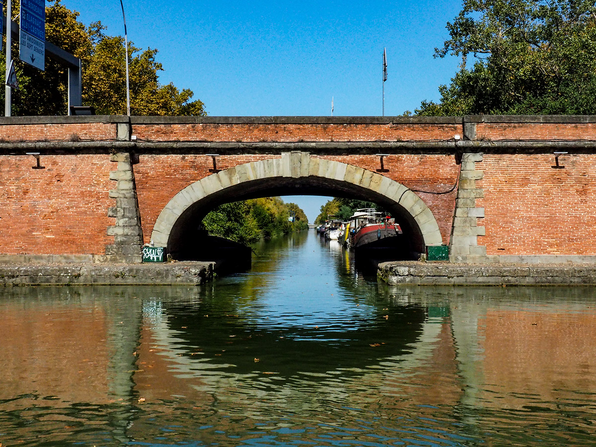 Puentes sobre el canal de Midi