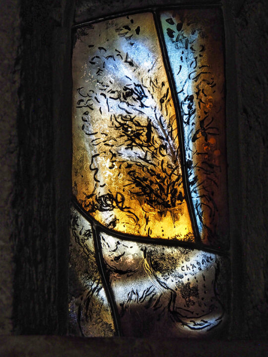 Pintura en una ventana la Abadía de Moisac, Marc Chagall donada en 1960.