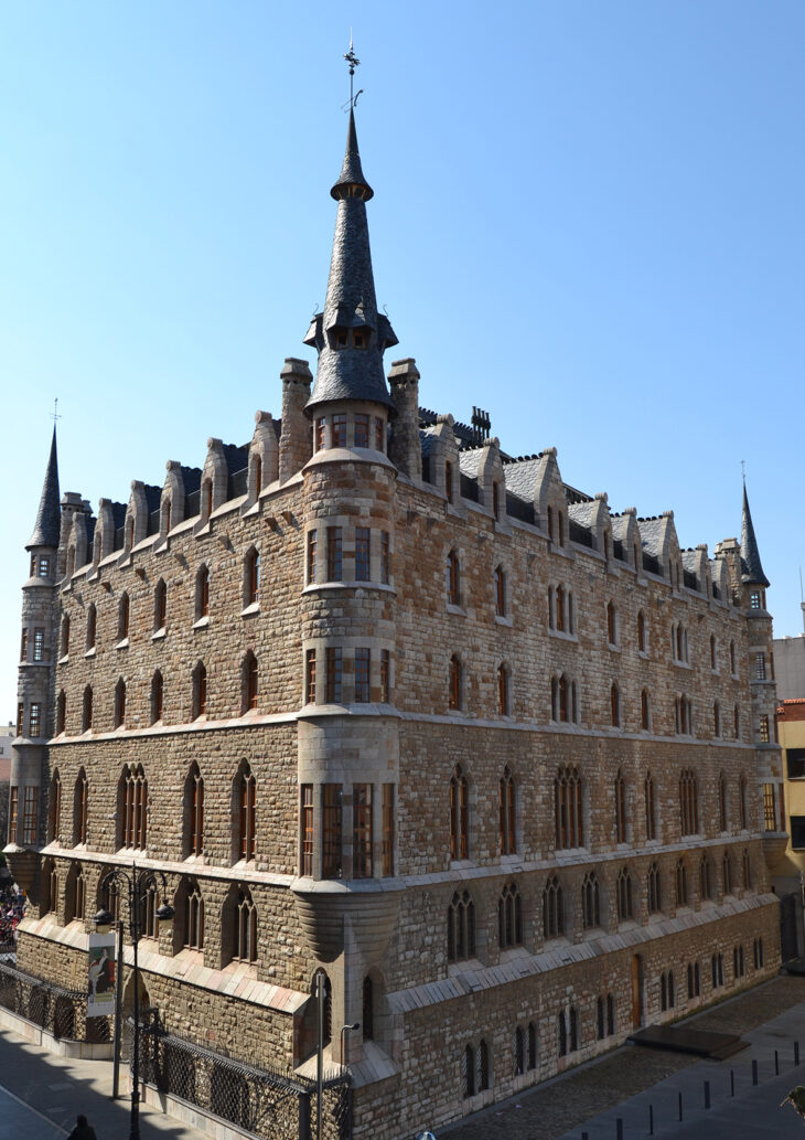 MUSEO CASA BOTINES DE GAUDÍ