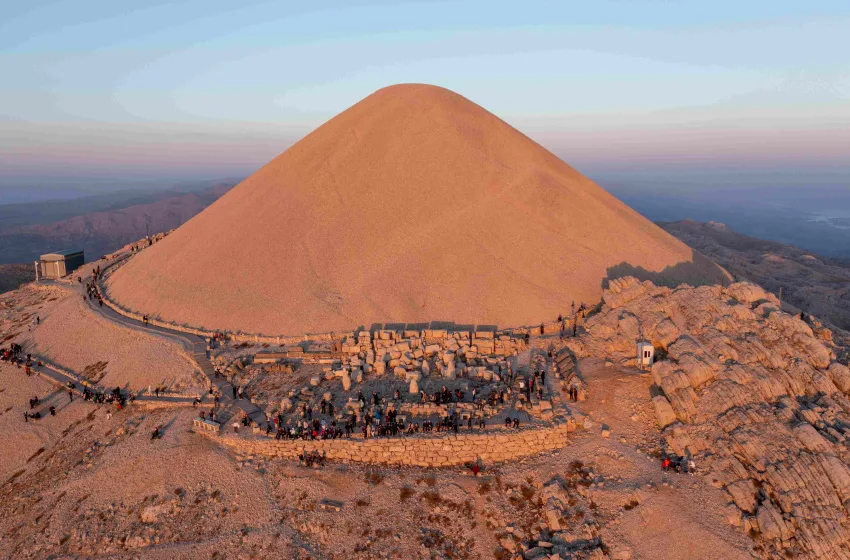  El Monte Nemrut, uno de los tesoros más ocultos de Turquía